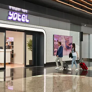 2* Hotel Yotel Airport, City Entrance