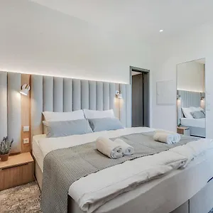 Bright: Aicherpark Aparthotel Rosenheim