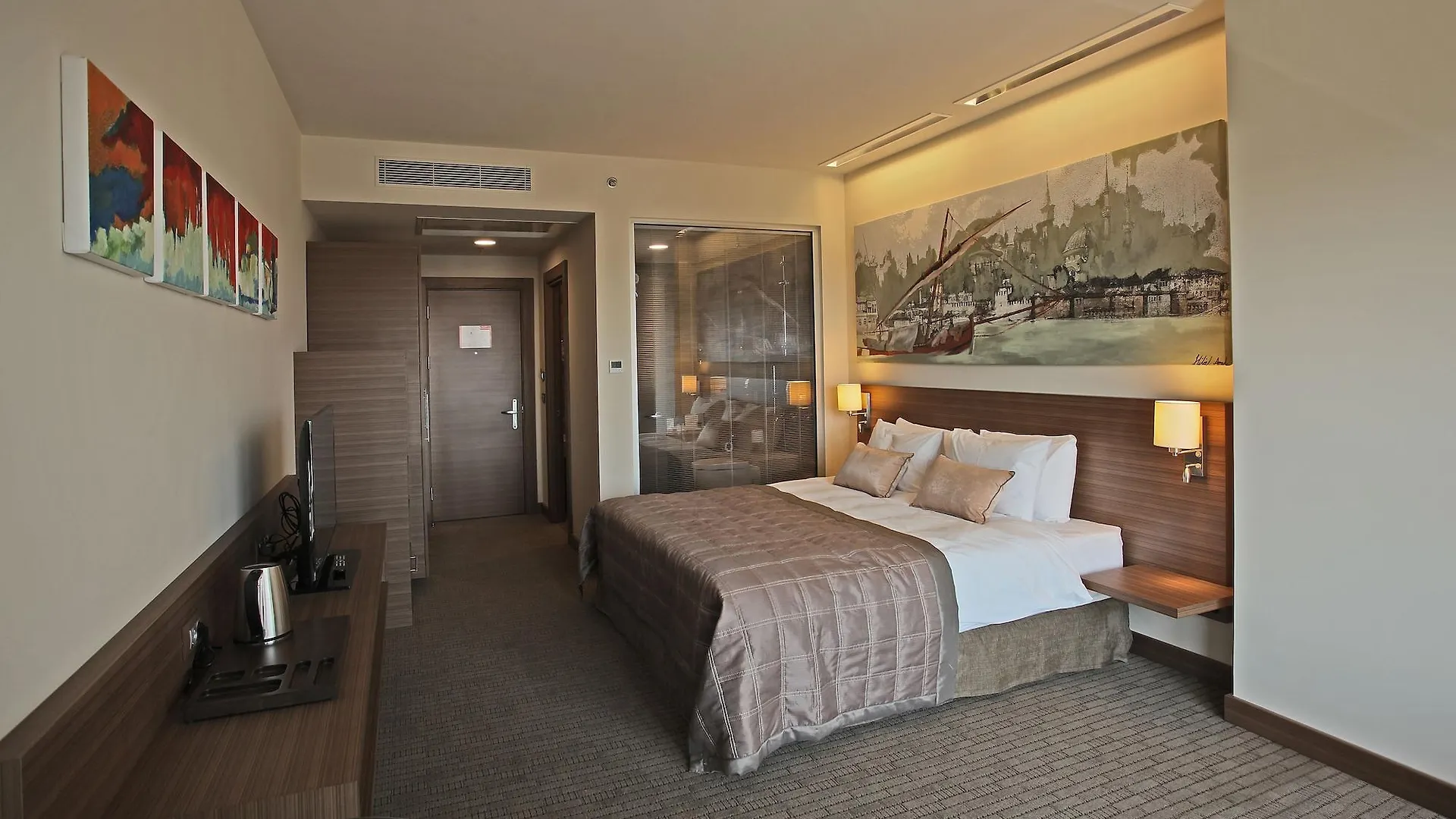 Gorrion Hotel Istanbul 5*,